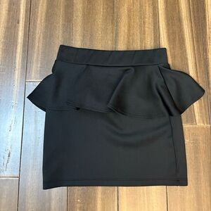 Body Central Sz S Black Mini Skirt Peplum Bodycon Ruffle Elastic Waist Y2K